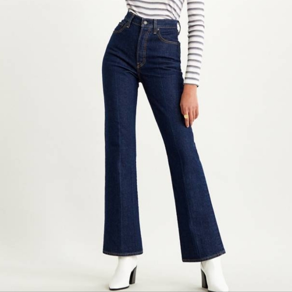 Levis ribcage jean